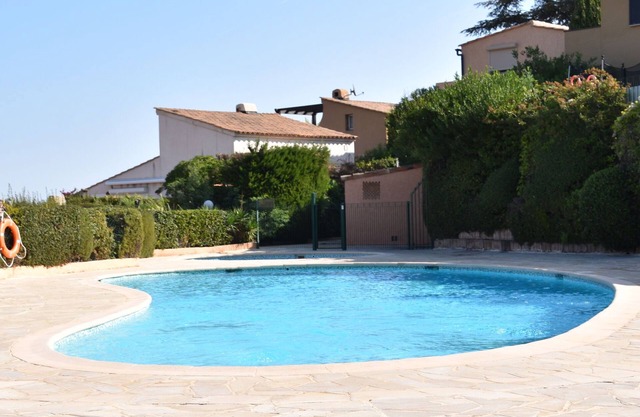 Rural villa with shared pool and tennis court