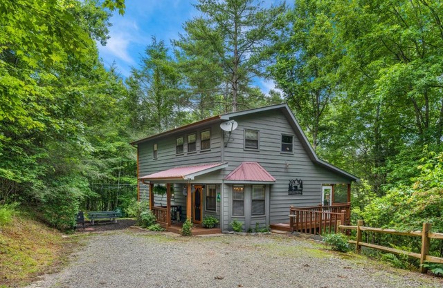 Rustic Bear Lodge