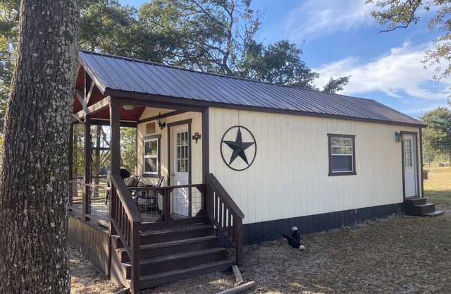 Rustic Cabin at the Rockn Rowdy Ranch in Centerville, Texas