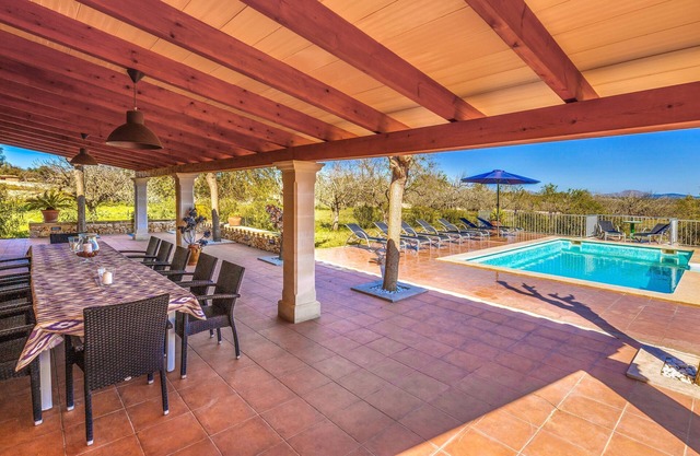 Rustic Country House "Sa Marila" with Pool, Whirlpool, Terraces, Wi-Fi and Garden
