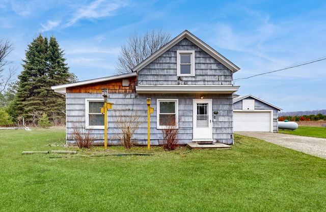 Rustic Farmhouse Getaway Near Bear Lake w/Large Yard, Picnic Tables, Near Town