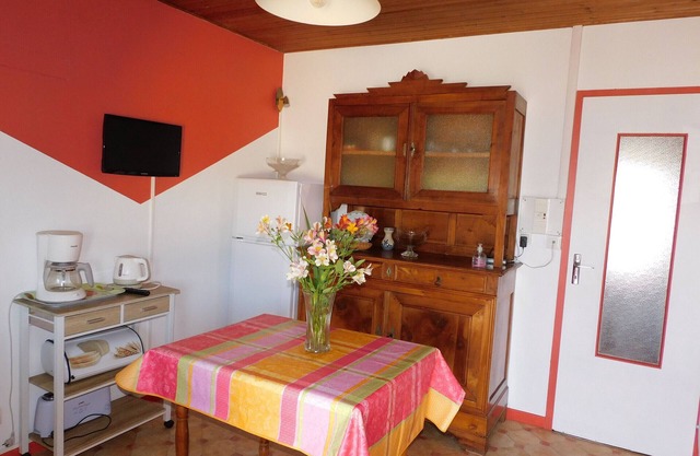 Rustic cottage with games room and animals in the countryside