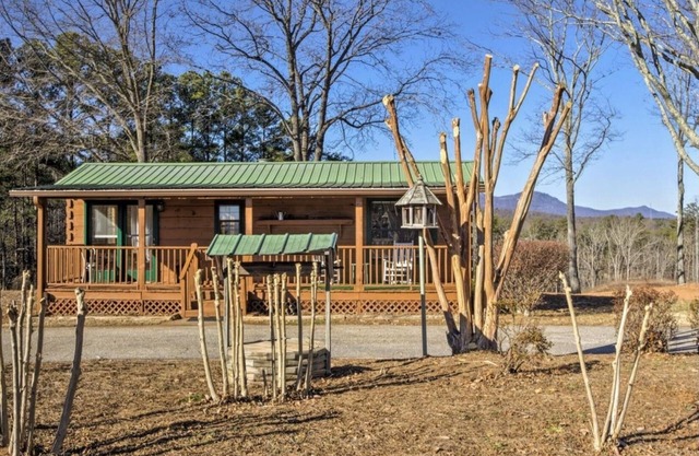 Rustic Refuge- Cabin with Mountain Views see also VRBO #3942030 on Mount Carmeln