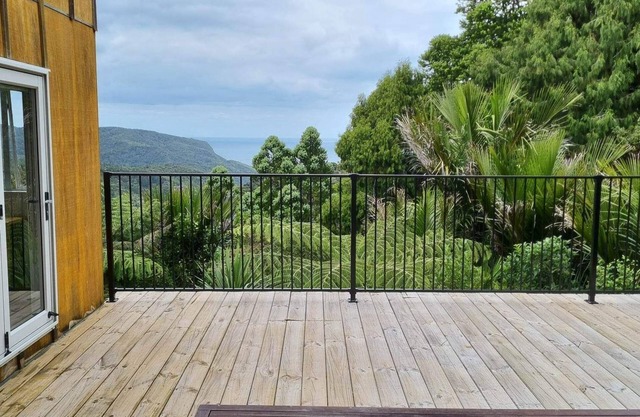 Rustic Vibes and Privacy on the West Coast!