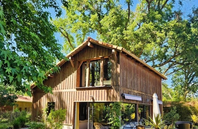 Rustic villa in the heart of the Landes forest