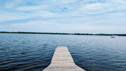 Rustic Waterfront Cottage - Fishing, Sunrise and Firepit