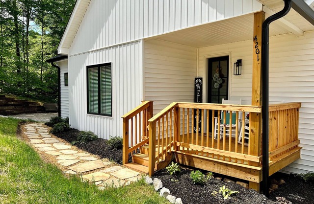Ruth’s Retreat-12 mins from Leipers Fork-sleeps 4