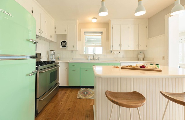 Rye Motor Inn - Bungalow House 1BR Apt - Ocean View - ADULTS ONLY