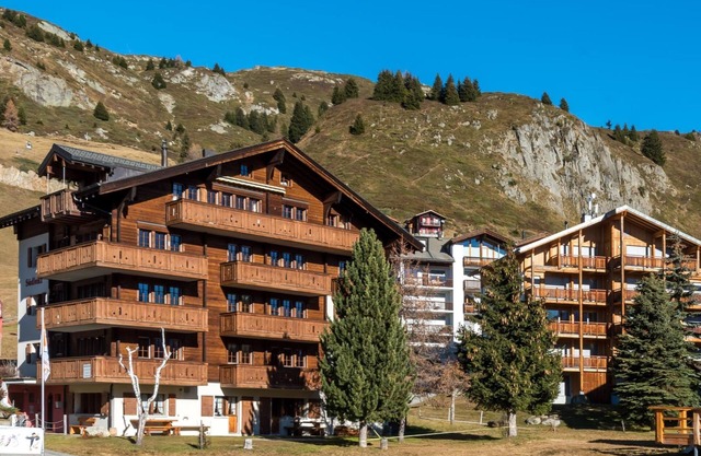 Südlenz 32 3. OG Süd by Interhome