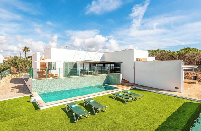 Sa Gloriana - Three Bedroom Villa, Sleeps 6