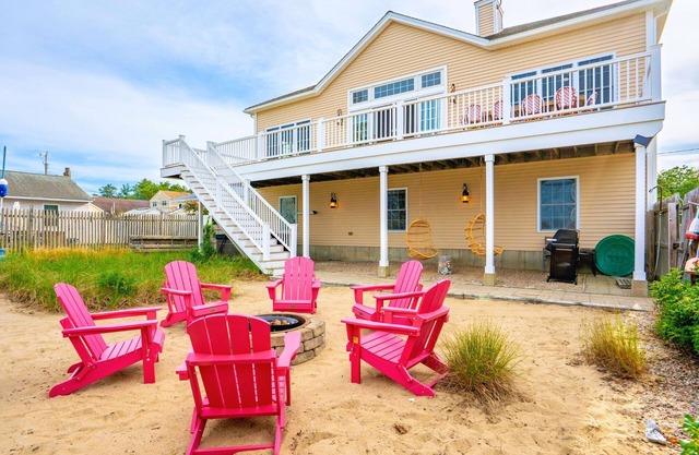 Saco Coastal Haven | 5BR, Sleeps12 + Walk to Beach |Dogs OK