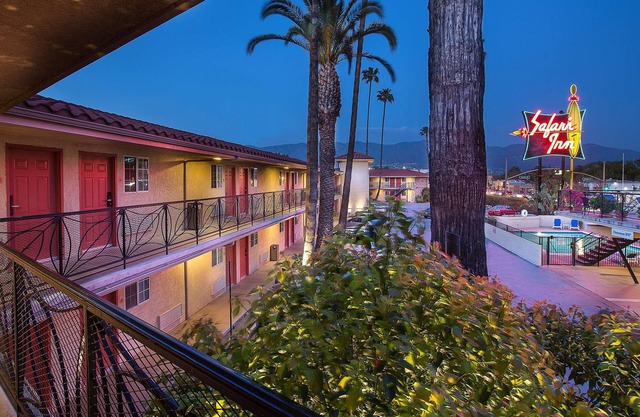 Safari Inn, a Coast Hotel