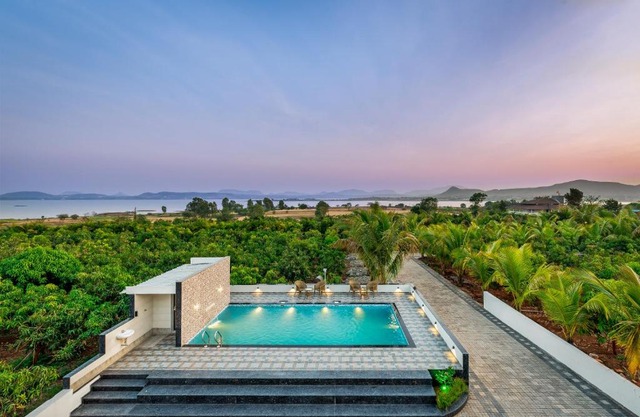 SaffronStays Mango Lakeview Villa, Nashik