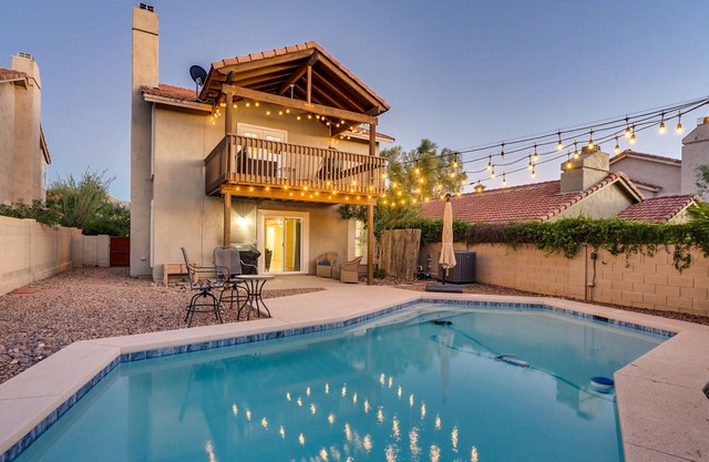 Sage House, Pool, 75" TV, Kid friendly, Coffee Bar, Bike Path, Parks & more