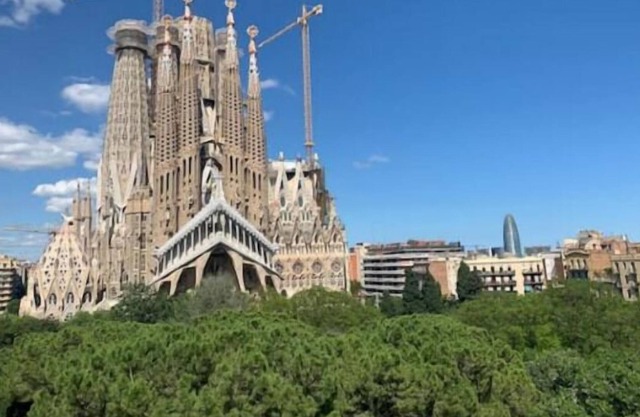 SAGRADA FAMILIA APARTMENT SHARED