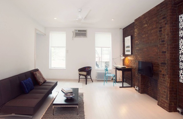 SALE: Zen Artist Loft: Clean/Spacious/Fast WiFi/Free parking/washer/dryer