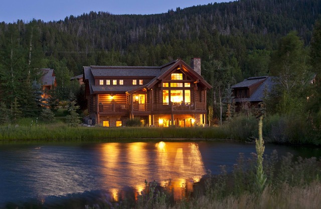 Salmonfly Lodge Remodeled Teton Springs Log Cabin in Victor w/Hot Tub & A/C