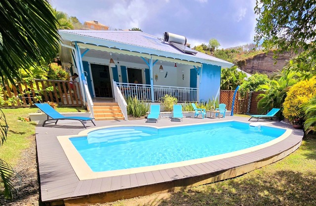 Salt pool 3 bedrooms 2 bathrooms, 400 m from the sea and the village
