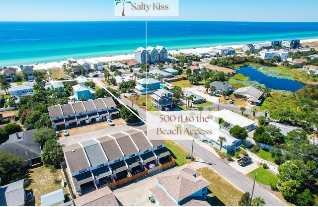 "Salty Kiss" | Ocean Views | Sleeps 5 Guests | 500ft to the beach