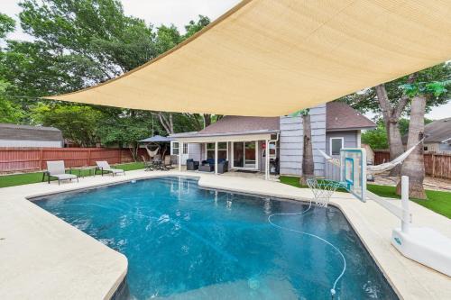 San Antonio Villa Pool, BBQ & Near Attractions