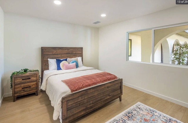 San Diego Oasis, Pool, Yard, Private home!