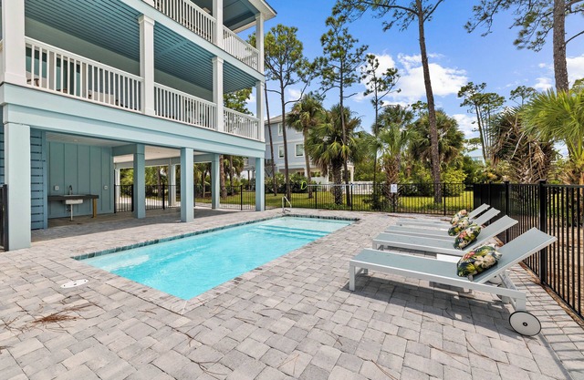 Sand Dollar Shores: Beautiful Views, Private Pool, Pet-Friendly, Secluded IP