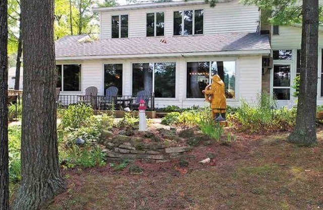 Sandy Bottom Lodge on the Beautiful Chain O Lakes in Waupaca