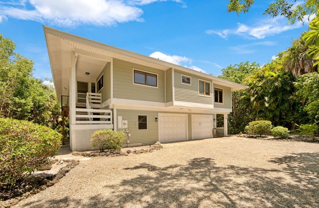 Sandy Feet Retreat: Cozy, Coastal Retreat. Pets OK