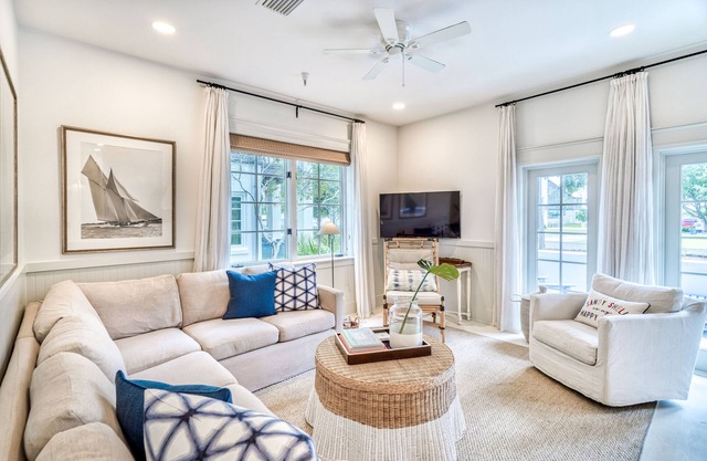 Sandy Shells Flat - Close to St. Augustine Green & Cabana Pool! Ground Floor Unit!