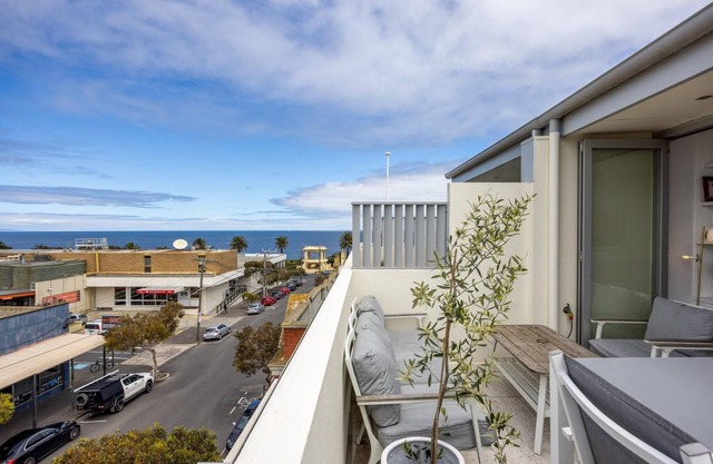 Sandy@TheVillage - Luxury townhouse, close to beach and city