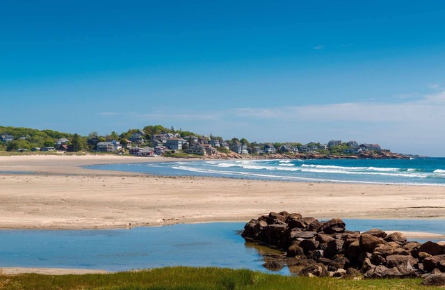 Sandy Toes: 1 Dog OK , Grill, Walk to Boardwalk & Blue Ocean, Central Heat, Smart TVs Fast WiFi
