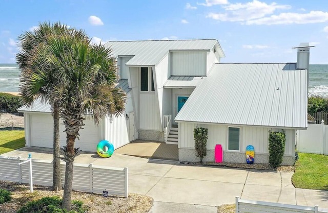 Sandy Toes | Wren Beach Rentals by Portoro