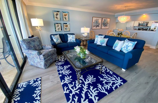 Sanibel Harbour Resort Harbour Tower 712: Beachfront condo overlooking dazzling waters