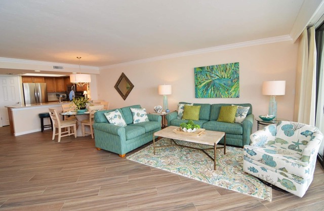 Sanibel Harbour Resort Bay View Tower 236: Beachfront condo overlooking San Carlos Bay.