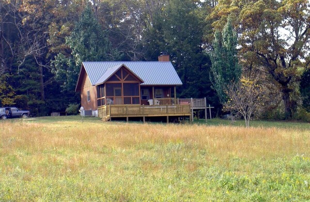 Sarah's Meadow - Cabins for Rent in Townsend, Tennessee, United States