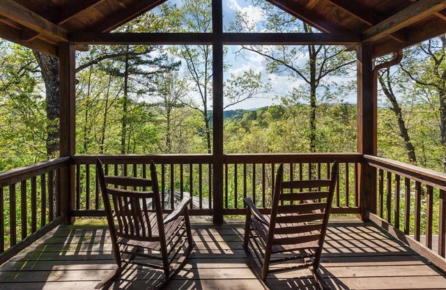 Sarah's Mountain Hideaway - Hot Tub, Fire Pit