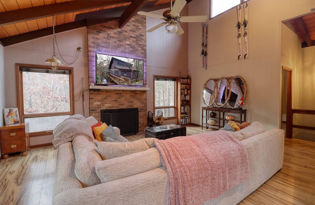 Sauna☆Pool Table☆Bar☆2 Fireplaces☆n4 Bedroom+Loft Cabin☆ On Bryce Resort