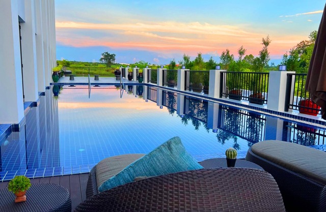 Savan Resorts
