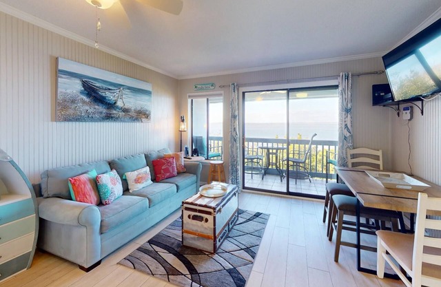Savannah Beach and Racquet B309 - Waterfront - Swimming Pool - Tennis - WiFi