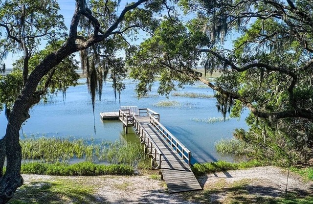Savannah's #1 Waterfront Luxury Suite - Bosch Huis