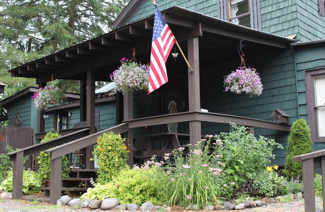 Save on weekly rental & Mon to Thurs. Perfect for Ski Holidays or Summer Fun