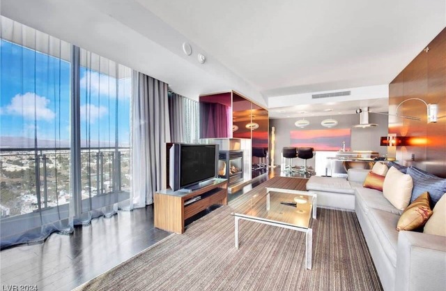 Scenic 1BR at Palms Incredible Views + Private Balcony 08321