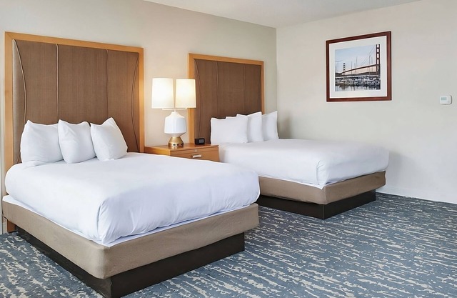 Scenic Views and Modern Comforts! 4 Relaxing Units, Near Aquarium of the Bay