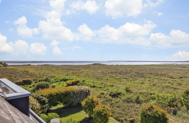 Schütze OG - Wohnung im Obergeschoss mit Freiem Blick Über die Heide zum Wattenmeer