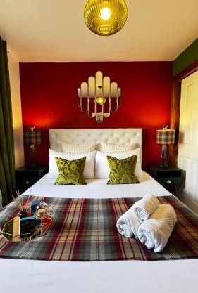 Scotland Live Cosy Guest Room in Tobermory