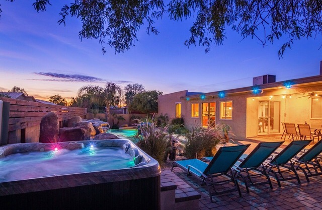 Scottsdalestays-9BDRM Multi-Million Estate-300K Pool-Various Sports Courts.
