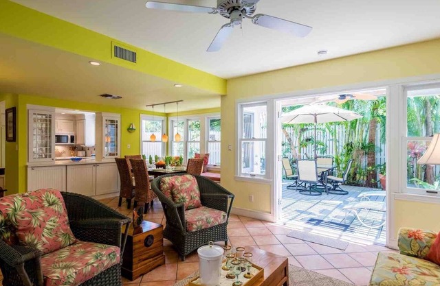 *SEA CAPTAIN'S HAVEN @ THE ANNEX* Luxury Villa & Pool + LAST KEY SERVICES.