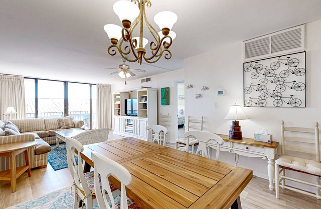 Sea Colony 3rd floor condo w/free WiFi, tennis court, and shared sauna