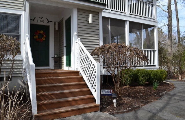 Sea Colony Lower Level End Unit, Sleeps 6 Comfortably!
