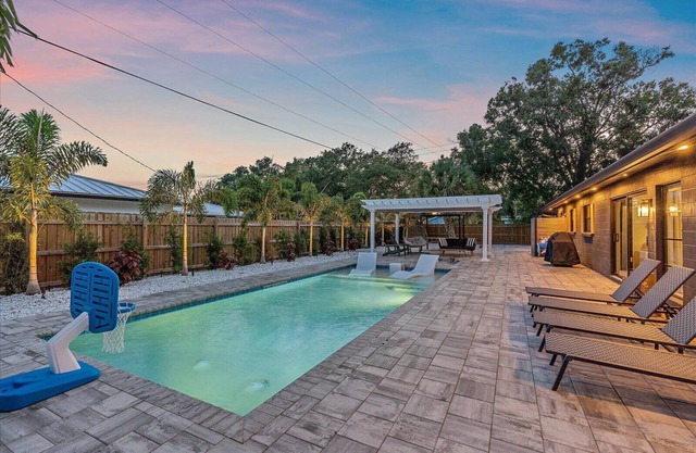 Sea Esta | Private Saltwater POOL + Putting Green!